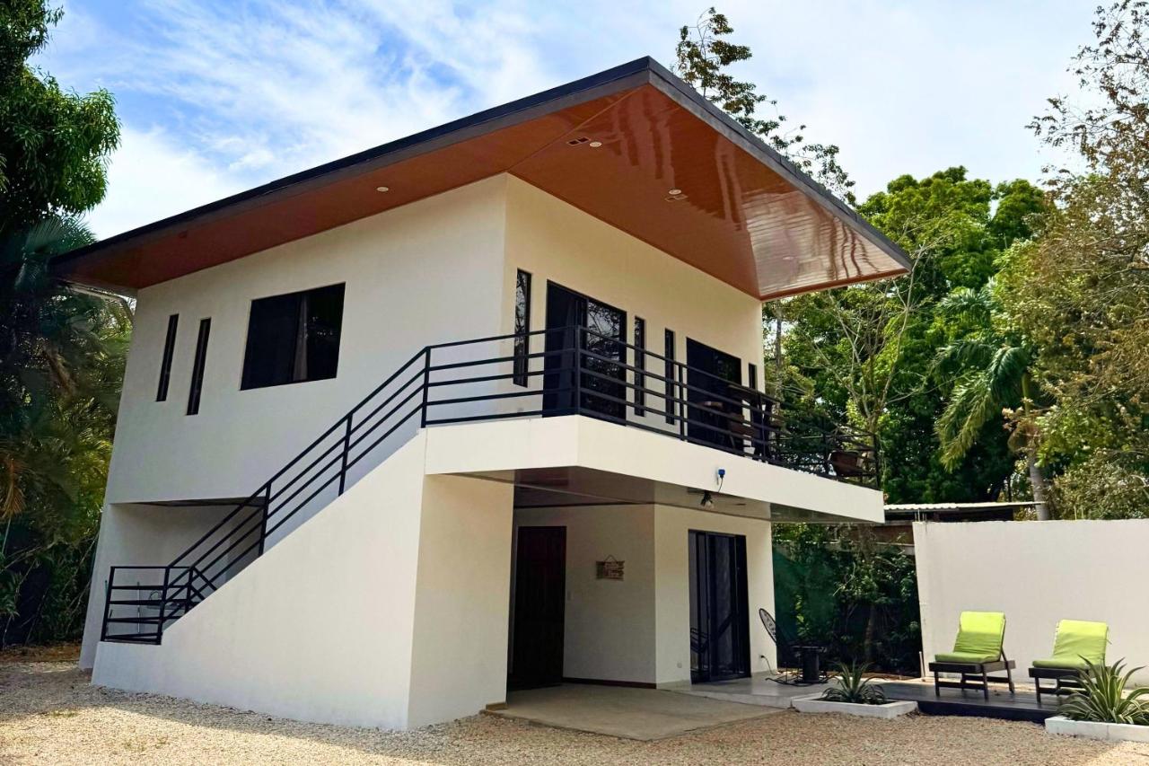 Antema Lodge Secteur Tamarindo, piscine, yoga, gym, jungle et paix - B&B Tamarindo