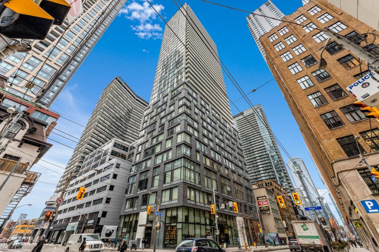 Downtown Skyline Suites - B&B Toronto