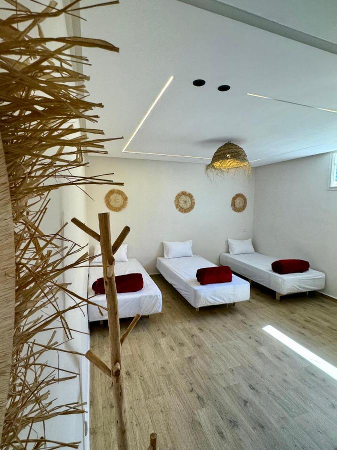 Einzelbett im Frauenschlafsaal