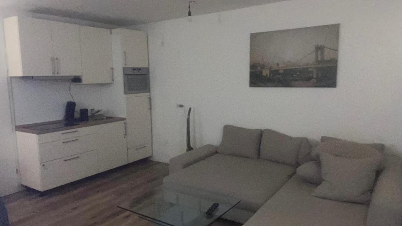 Minos Bungalow - Ferienwohnung Oberhausen