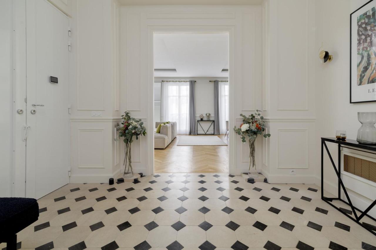 My Paris Apartments - Marbeuf - Chambres d’hôtes Paris