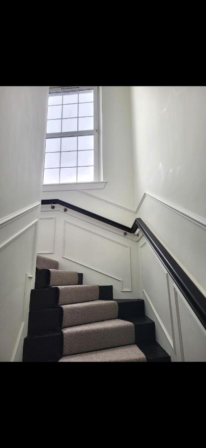 Kirkgate 2 bed - Coorie Doon Stays - Ferienwohnung Irvine