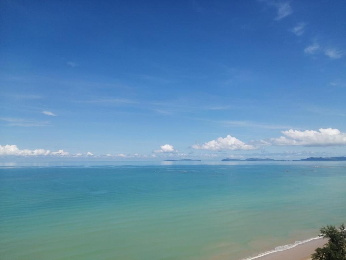 Apartment on Beach, Stunning Views, Rayong - Chambres d'hôtes Ban Phayun