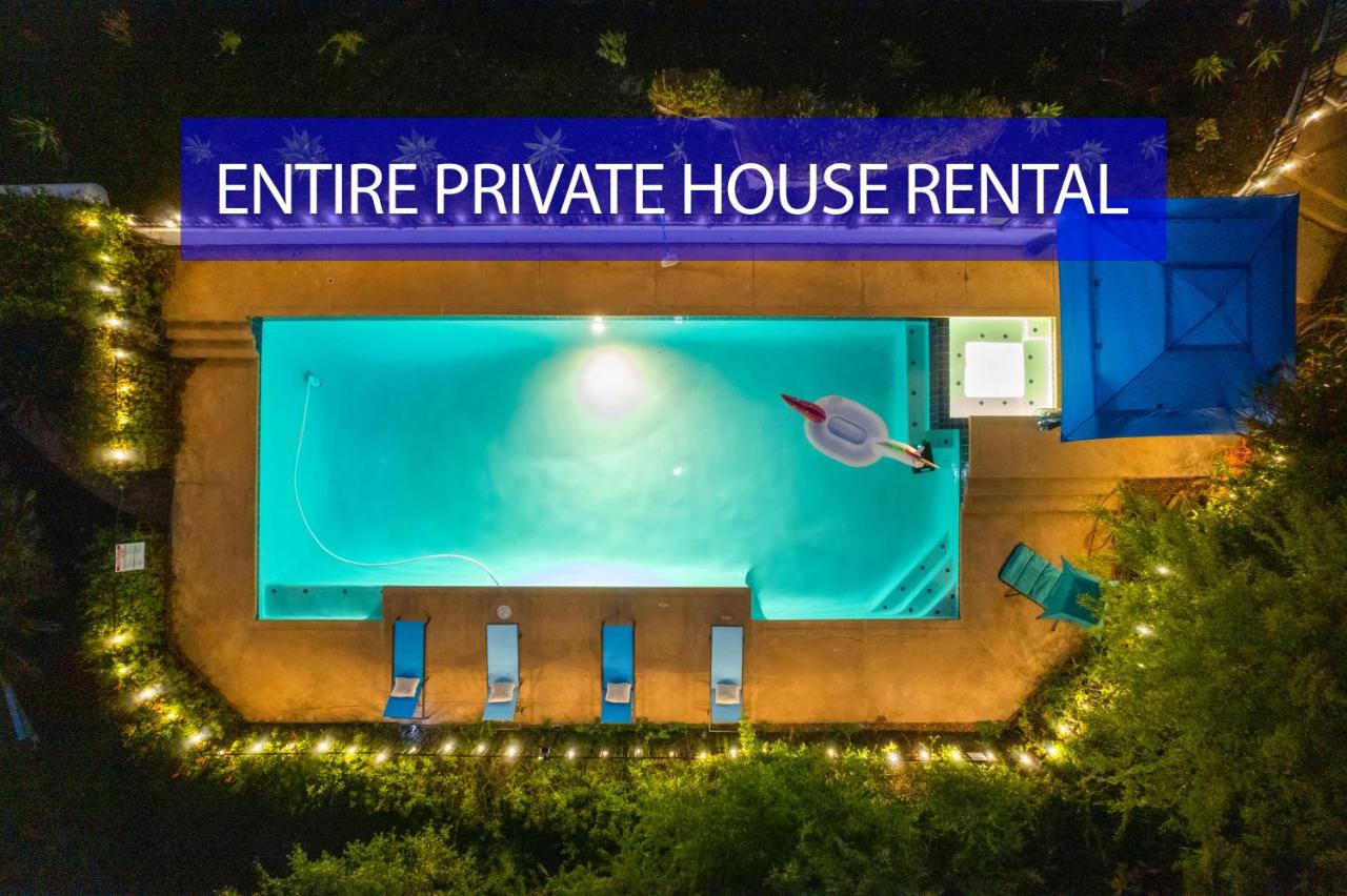 Entire Private Big Yard, View, 4BR, King Bed, 10 Parking, Available Now - Bed and Breakfast El Cajon