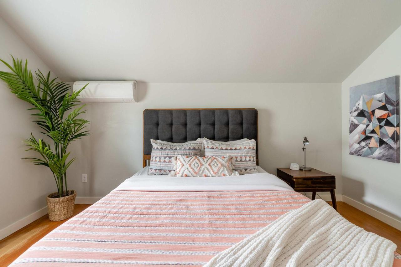 Stay Portland - Cozy Attic Hideaway in Laurelhurst - Ferienwohnung Portland