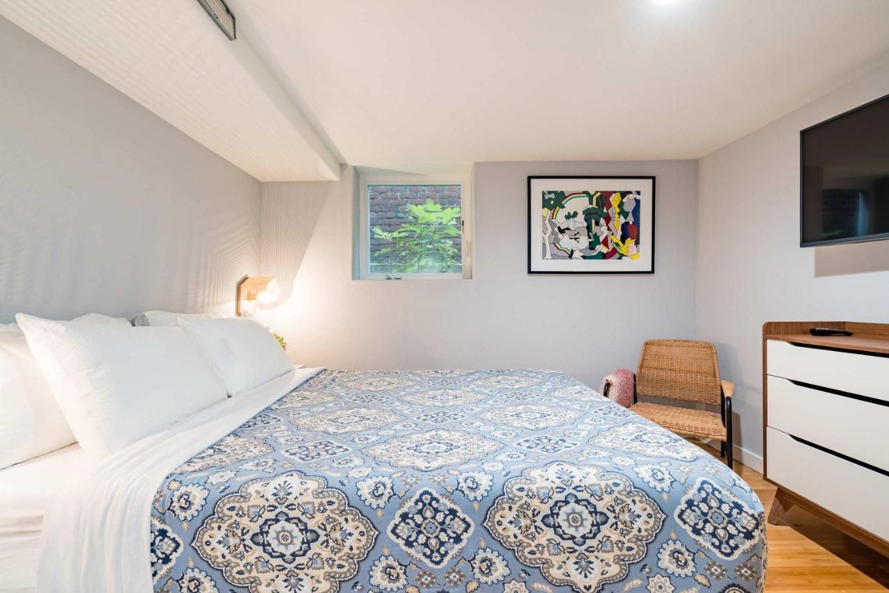 Unique Portland Home in Pearl District Sleeps 4 - B&B Portland