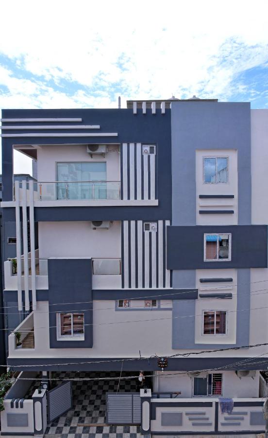 N Cube Serviced Apartments - B&B Hyderabad