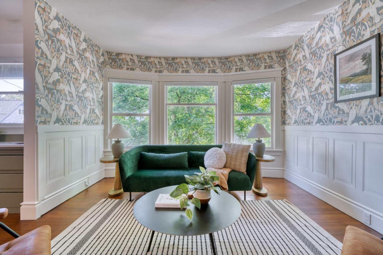 Renovated Craftsman - Fast Wifi - WalkScore 95 - B&B Portland