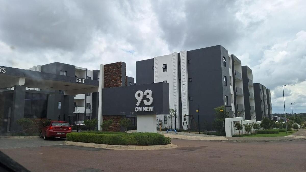 Elegant & Timeless at 93 on new - B&B Midrand