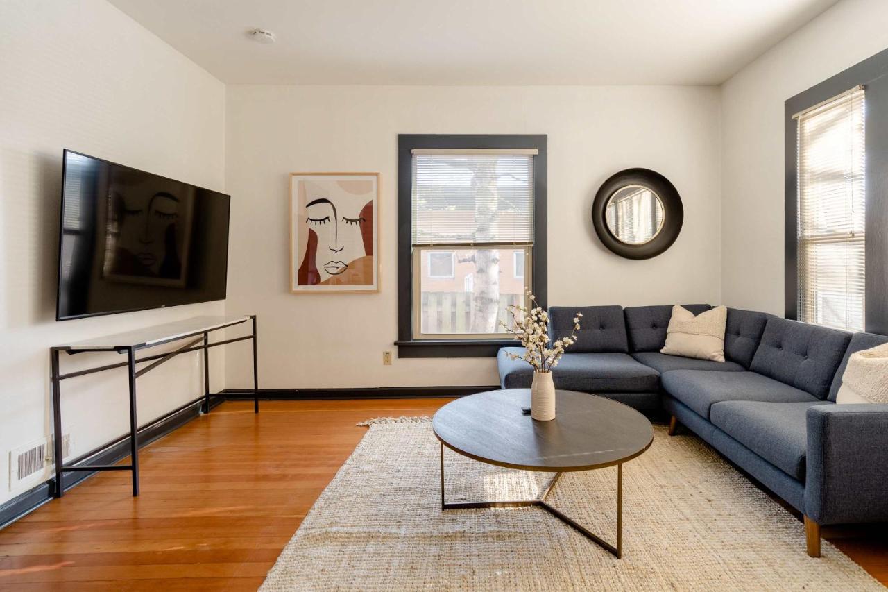 Stay Portland - Perfectly Restored Craftsman - Eateries & Coffee - Bed and Breakfast Portland