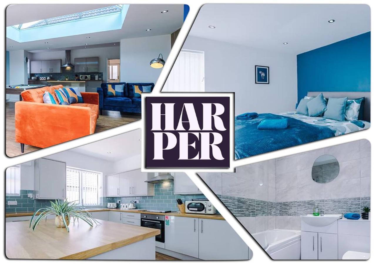 Spacious Detached Bungalow By Harperletting Short Lets & Serviced Accommodation Buckely With Pool table & Driveway - Bed and Breakfast Buckley