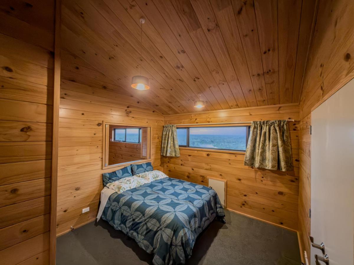 Queen Room with Shared Bathroom