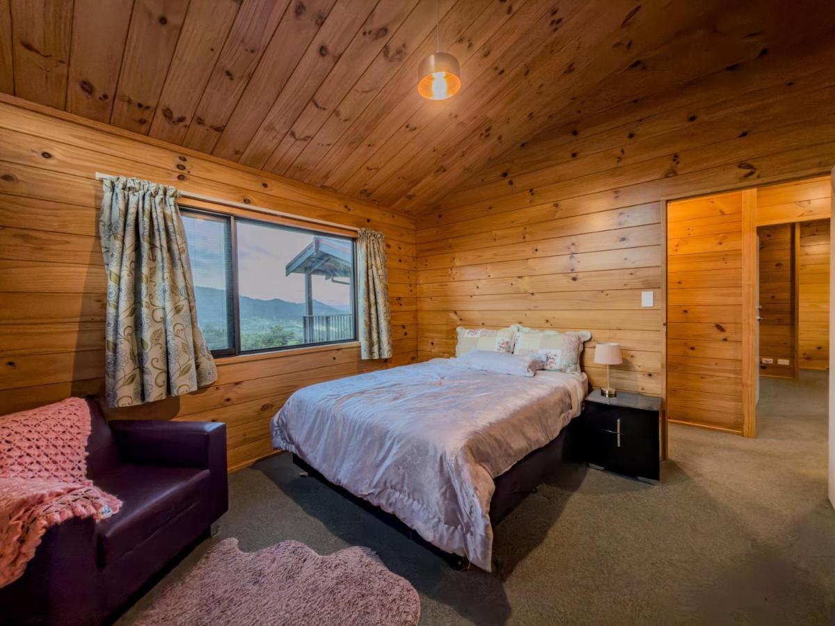 Queen Room with Garden View