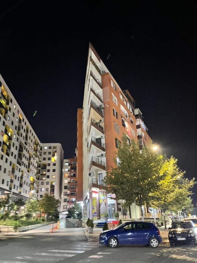 Urban Hideaway Apartment - B&B Tirana