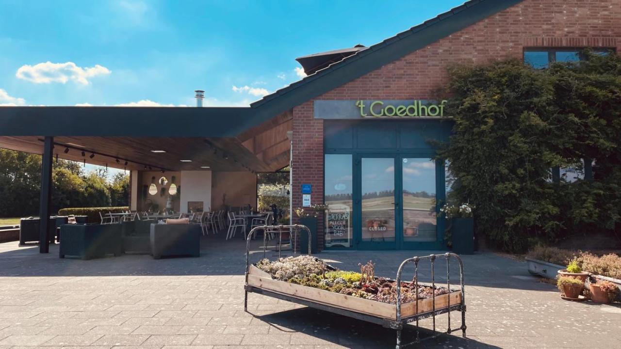 B&B 't Goedhof - Bed and Breakfast Maaseik