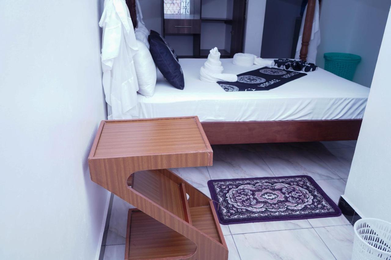 One-Bedroom Apartment with View