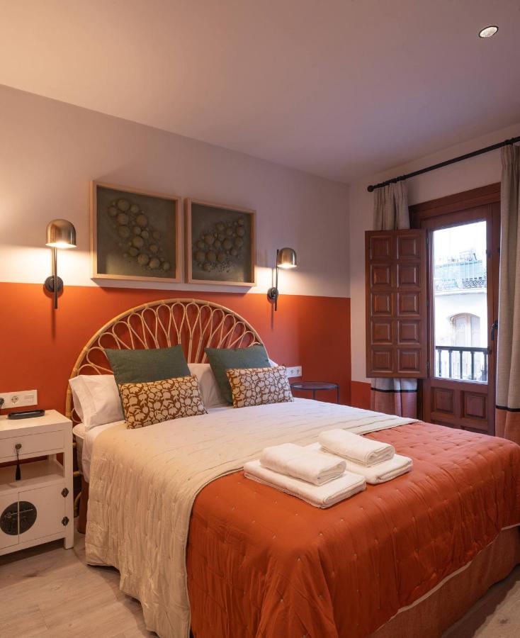 Steps from the Alhambra, Private Terrace & AC - Ferienwohnung Granada