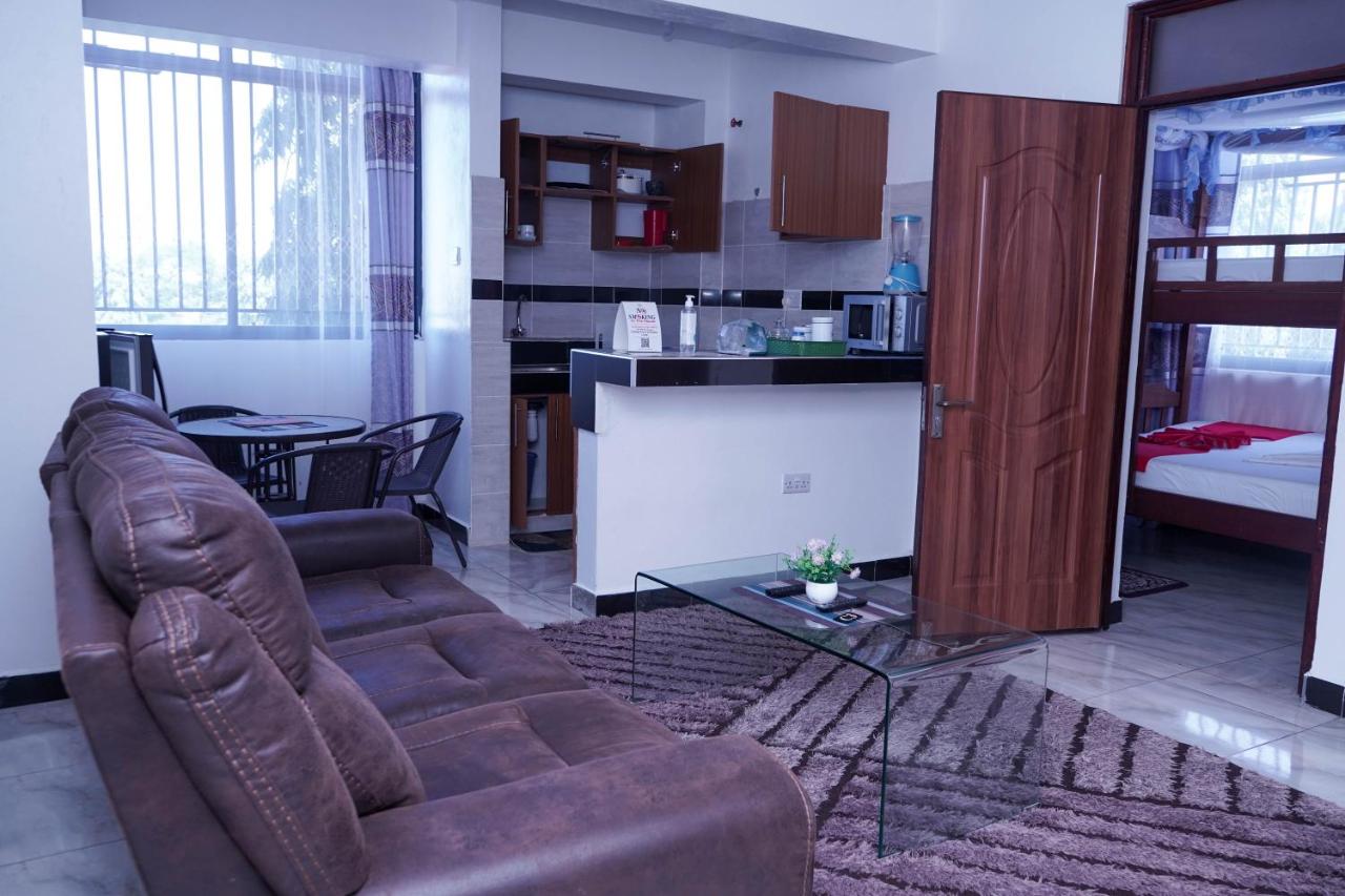 Two-Bedroom Deluxe Apartment with Balcony