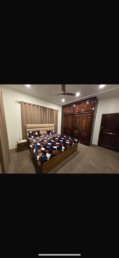 Camera Matrimoniale Deluxe (2 Adulti + 1 Bambino)