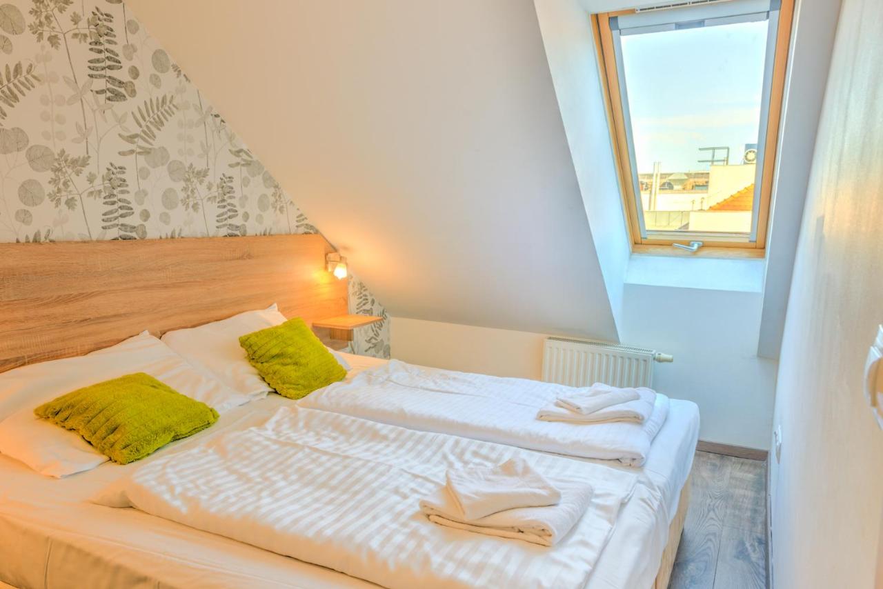 One-Bedroom Standard Apartment