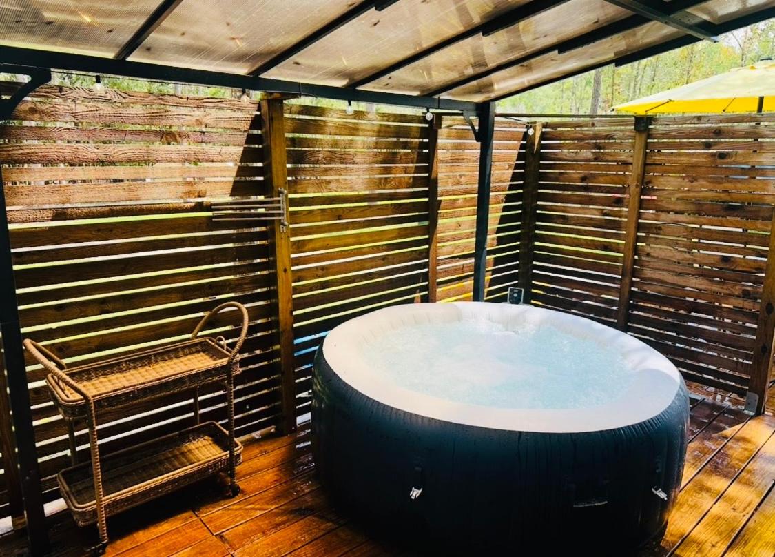 Honey Hive - B&B Kountze