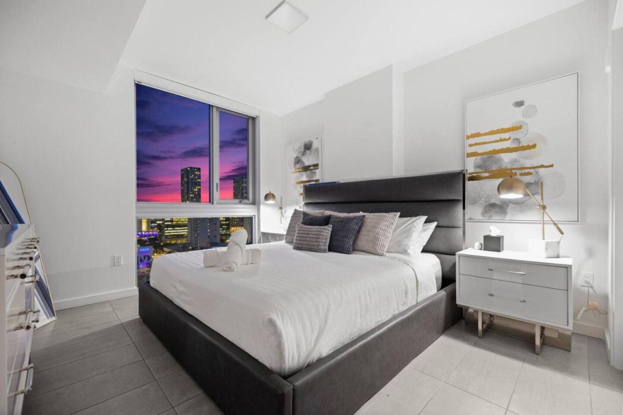 KING OF MIAMI - Downtown Parking Pool Gym - B&B Miami