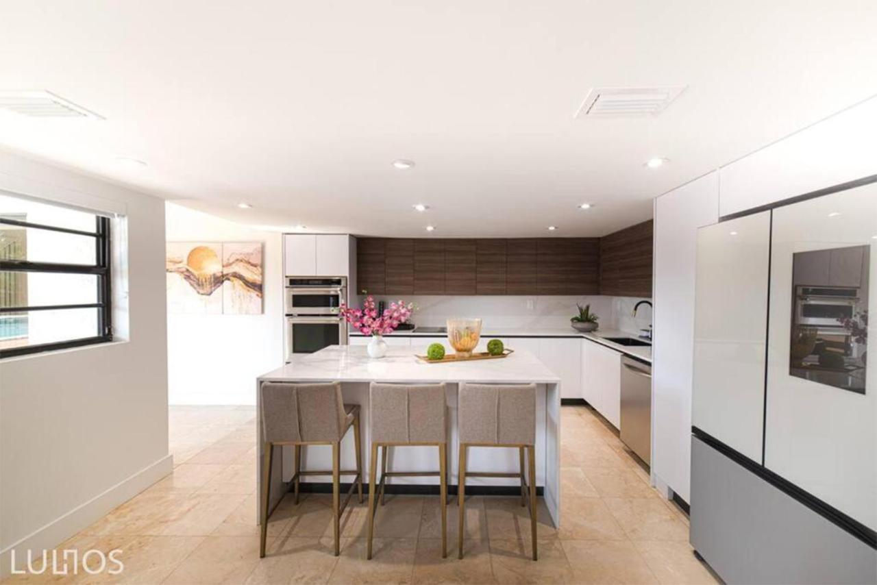 Ultimate Beach Villa Pool, Games & Pedal Boats L12 - B&B Tamiami