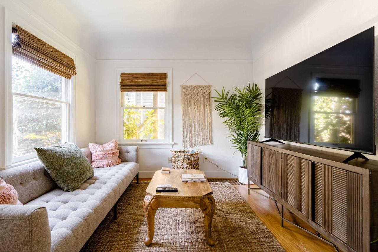 Stay Portland - The Ladd's Addition Bohemian Dream - 95 WalkScore - B&B Portland