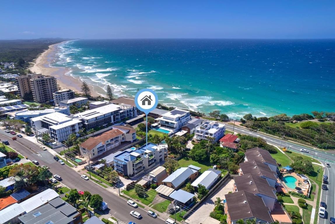 Coolum Terrace Retreat, Beach, Cafes, Shops - B&B Coolum Beach
