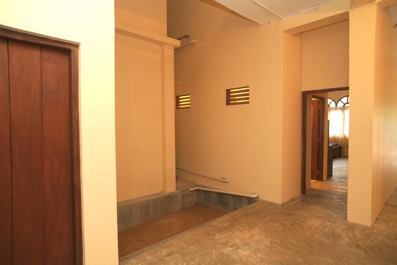 Sanmi Runway View Resort - B&B Kimbulapitiya