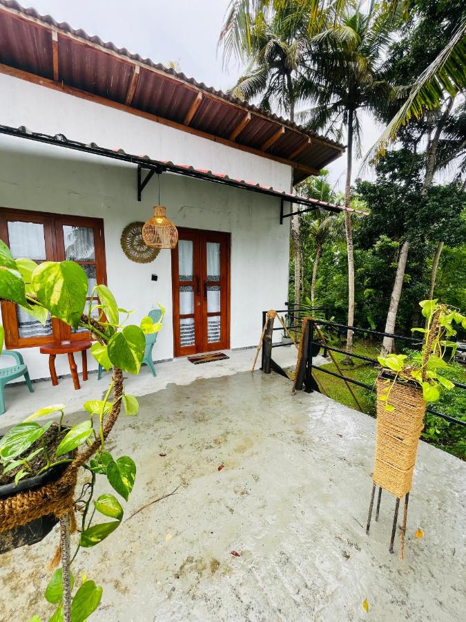 Crystal Wave - Bed and Breakfast Weligama