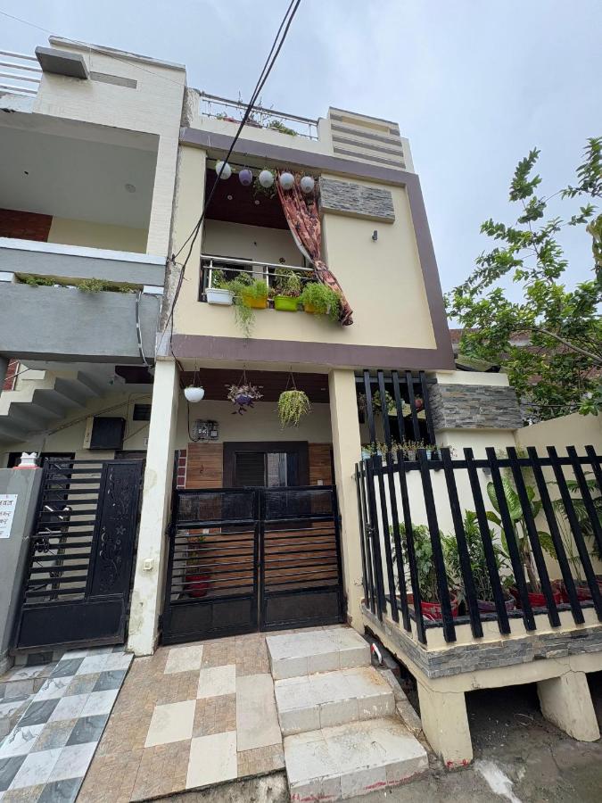 Akshat Home Stay - Bed and Breakfast Ujjain