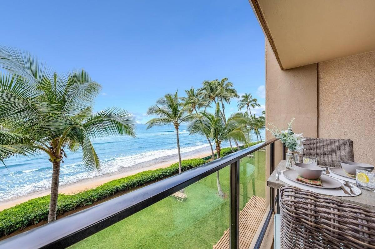 Mahana 302 · MA302 Spectacular BeachFront Studio w Pool AC - B&B Kahana