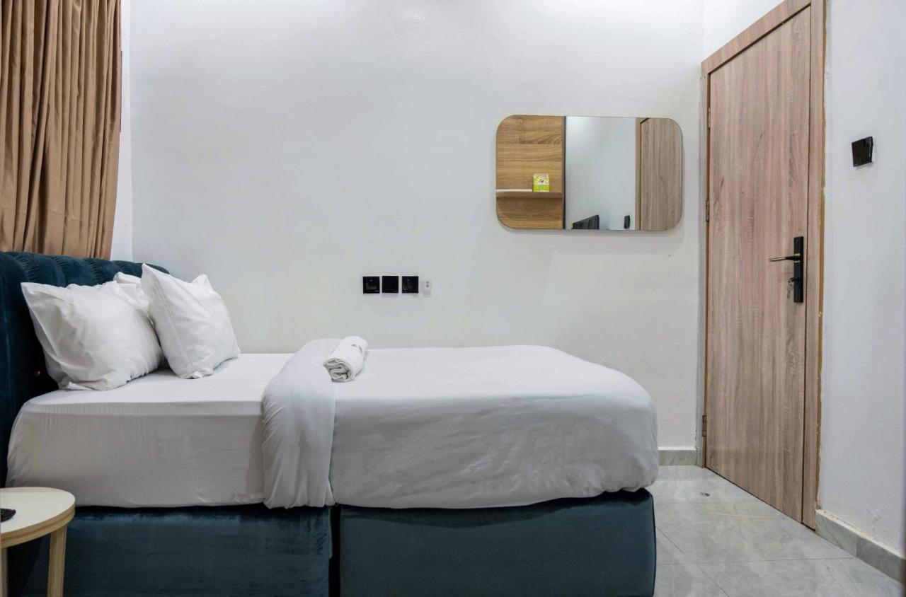 Rhema Apartments - Chambres d’hôtes Lagos