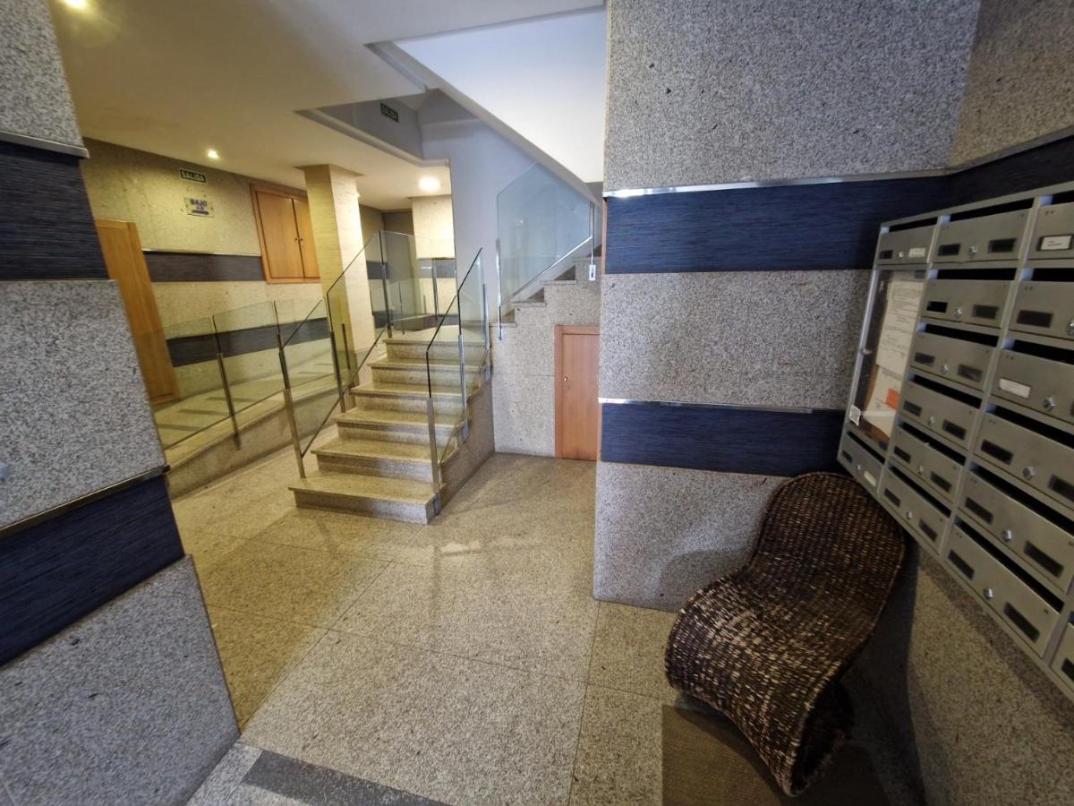 Bouzas. Garaje con cargador V.E. - B&B Vigo