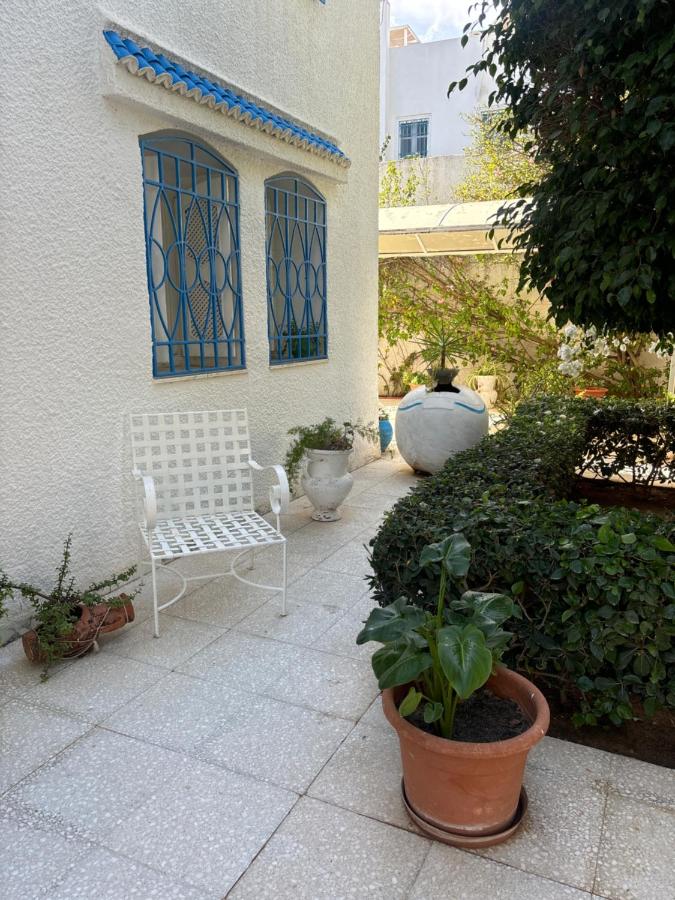 Maison bleue proche de la mer - B&B Dar Salah Bey