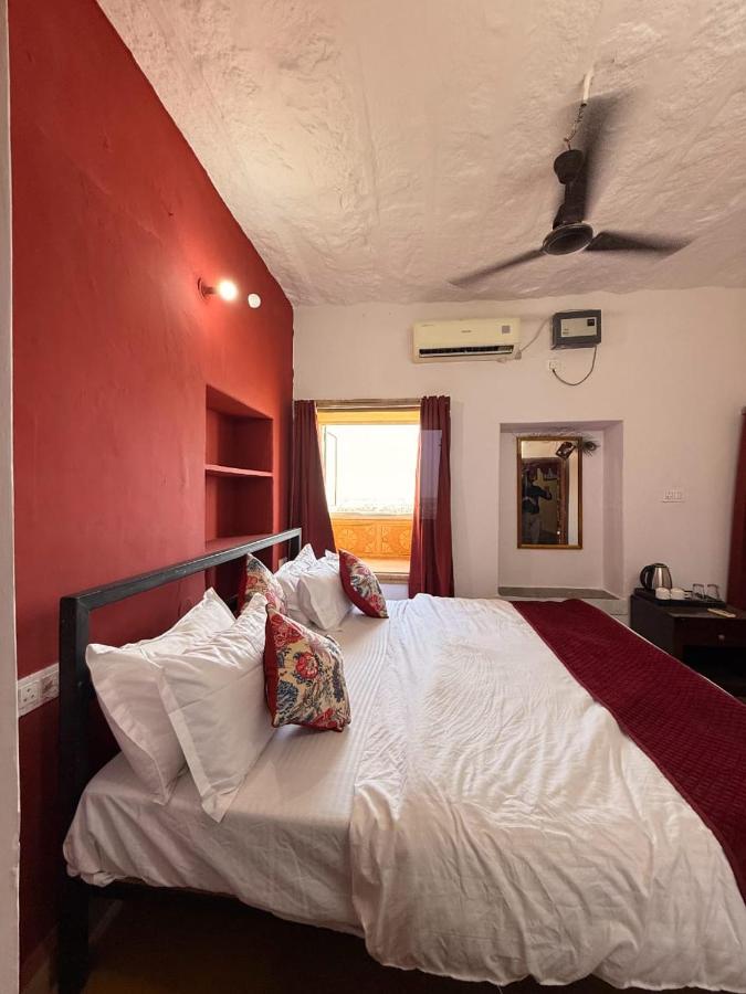 Deluxe Double or Twin Room with Lake View