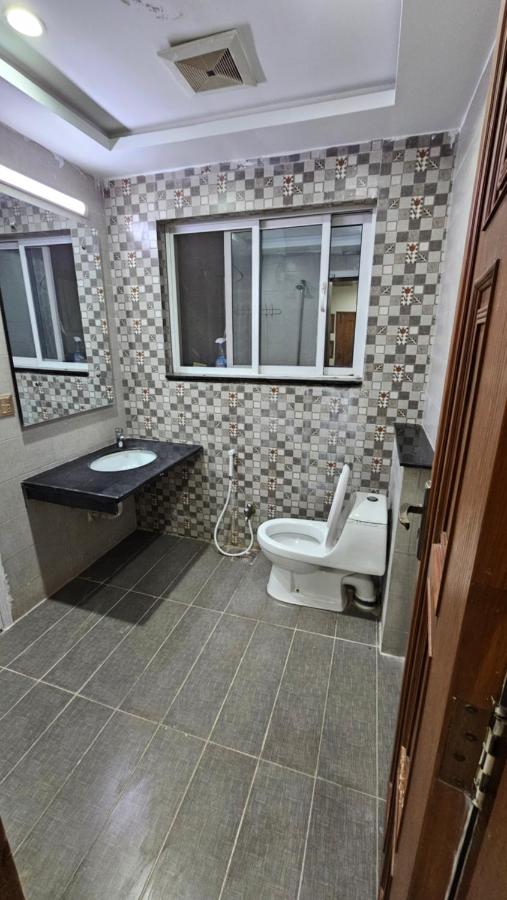 Camera Tripla Deluxe