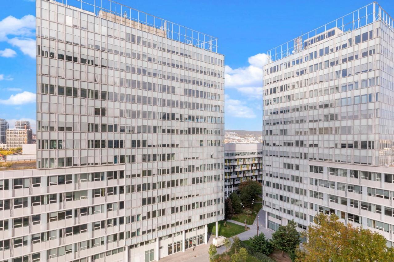 LAM Discovery AC - Balcony - Bed and Breakfast Bratislava