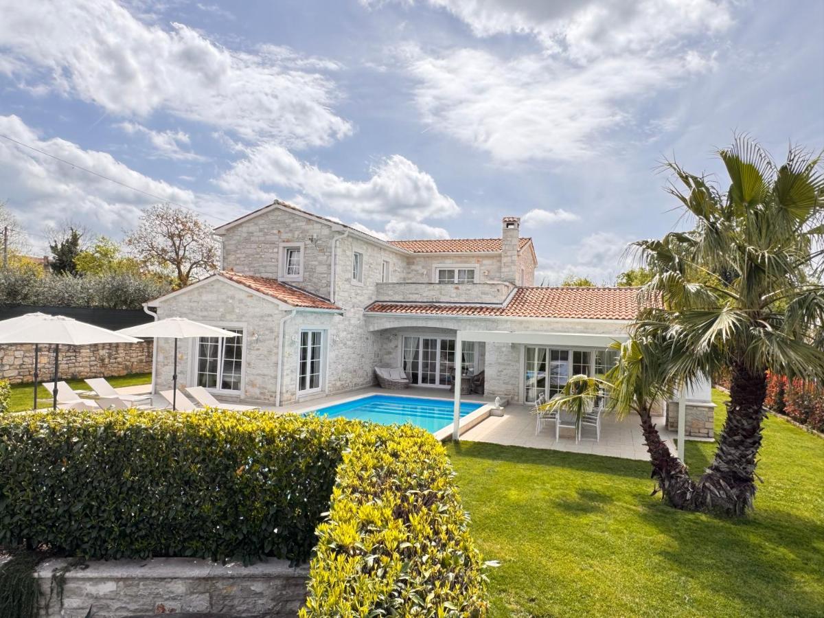 Villa Nina Exclusive, mit Meerblick und beheiztem Pool von Mai-September - Chambres d'hôtes Rakovci
