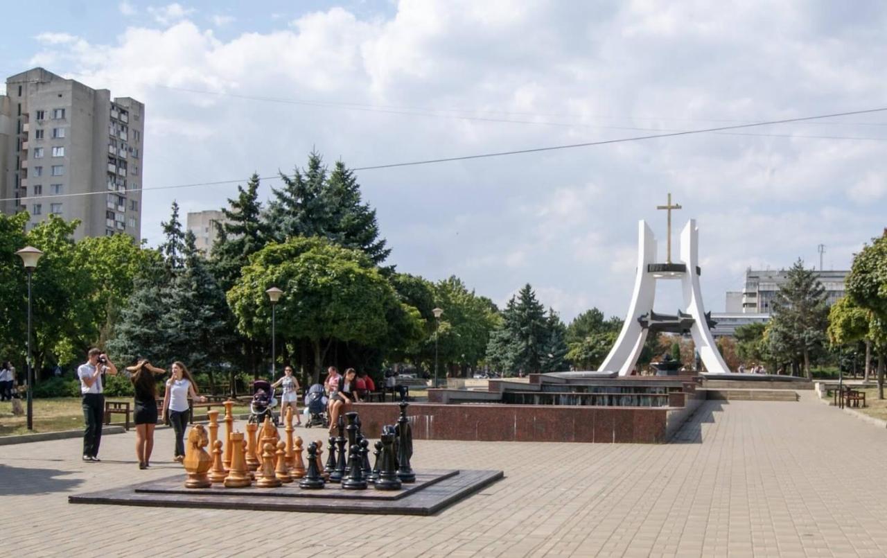 1BR Apartment, Riscani, Big Park, Cafés Nearby - B&B Chișinău