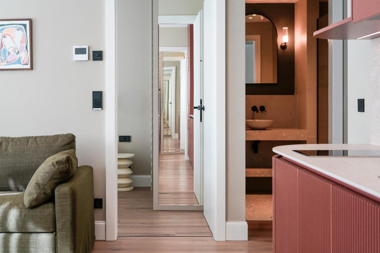 One-Bedroom Apartment 207