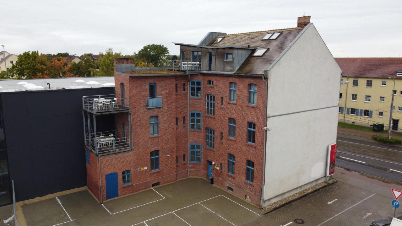 Stilvolle Apartments I home2share - Bed and Breakfast Dessau