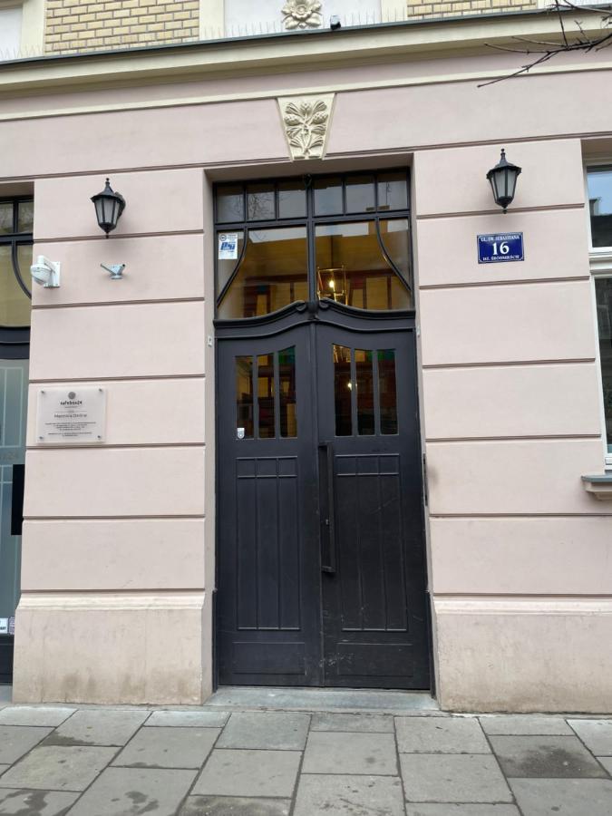 Vintage Sebastiana Apartment - Bed and Breakfast Krakau