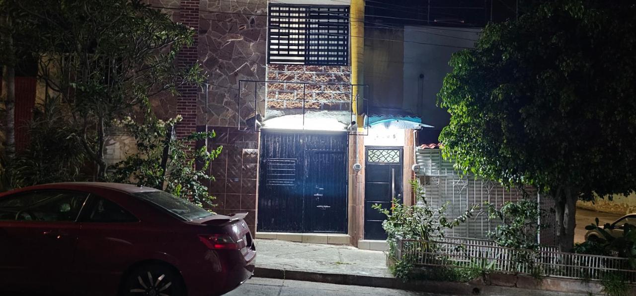 Depa Santiago - Arena Guadalajara - B&B Guadalajara