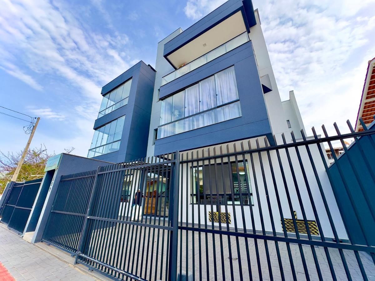 Apartamento Amplo com Vista Mar e Churrasqueira a 50m da Praia em Barra Velha - B&B Barra Velha