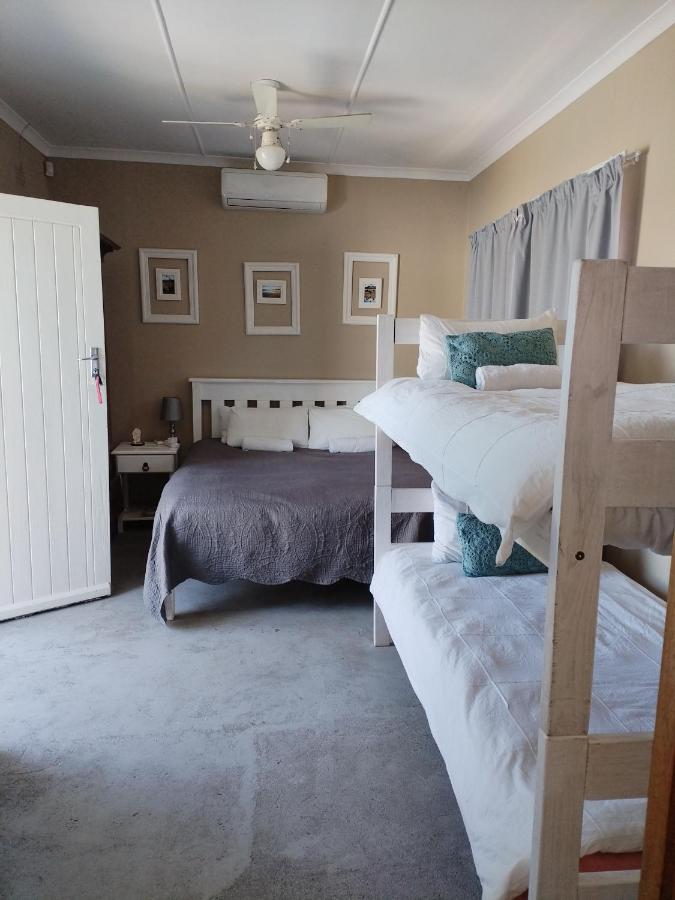 Uitzight - Pool unit - B&B Beaufort West