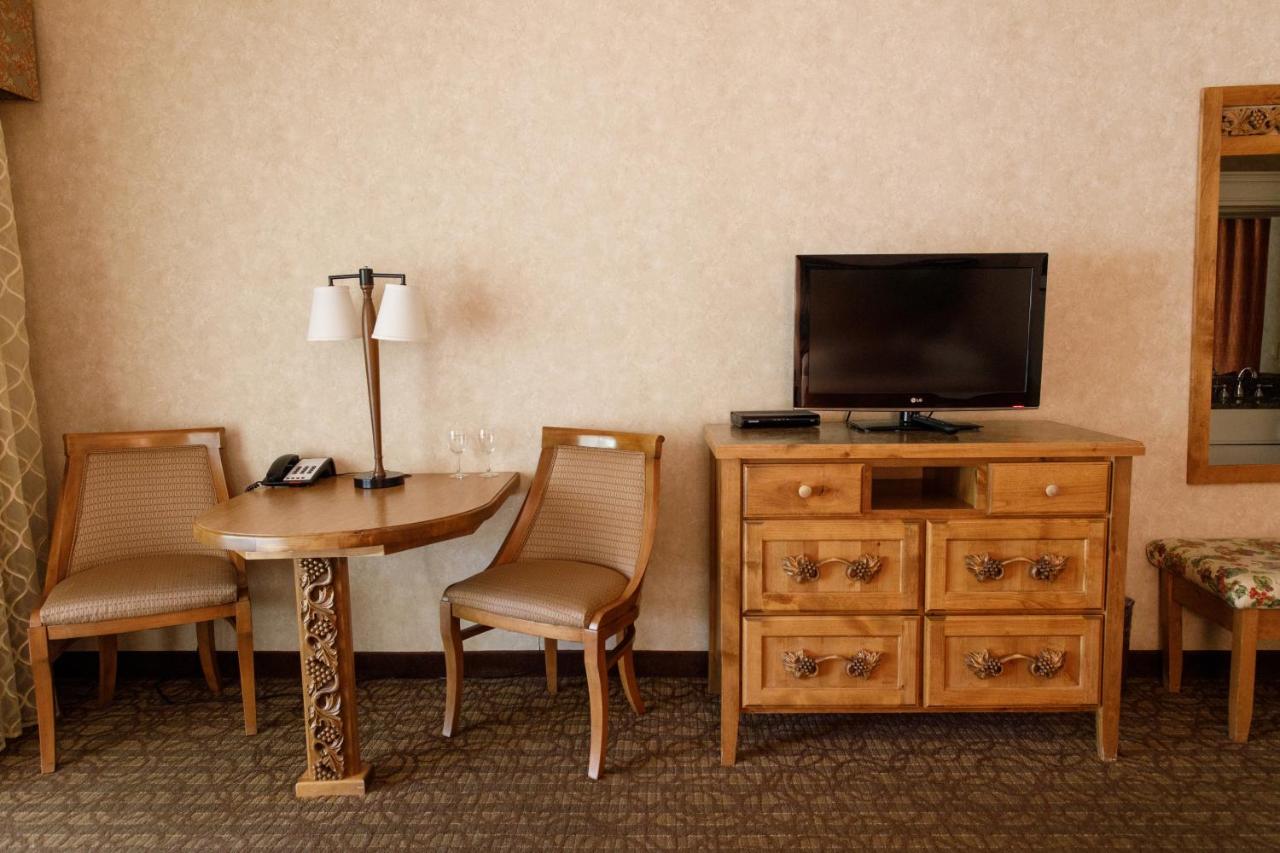 Habitación con 2 camas grandes