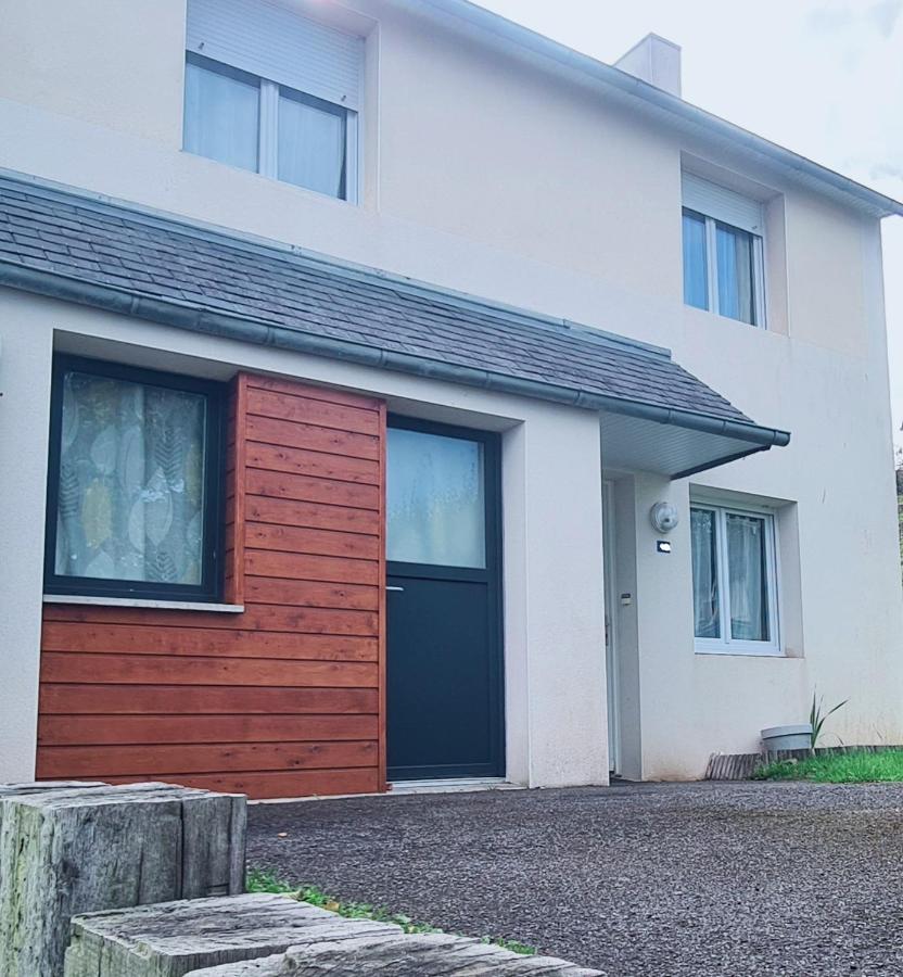 Maison de vacances avec terrasse couverte pour 6 près des plages et commodités - B&B Douarnenez