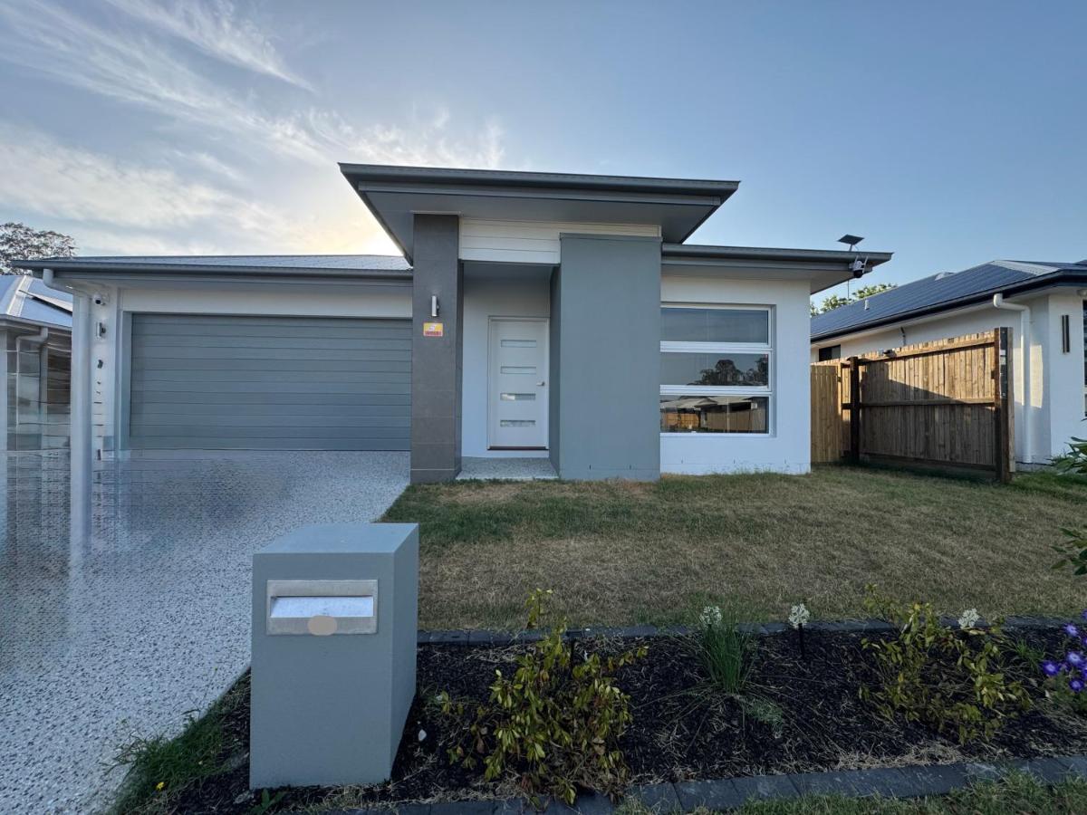 Hillcrest Retreat - Cozy Studio with Private Entry - B&B Boronia Heights